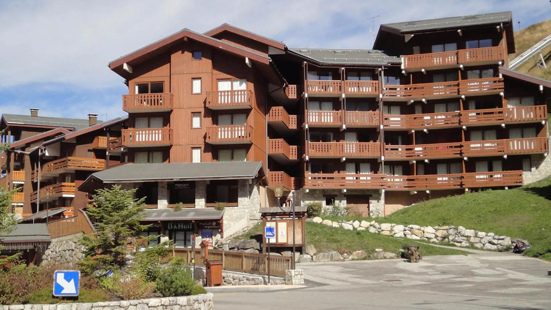 Charmant Duplex Skis Aux Pieds, Proche Commerces, Meribel - Fr-1-182-109 Apartment