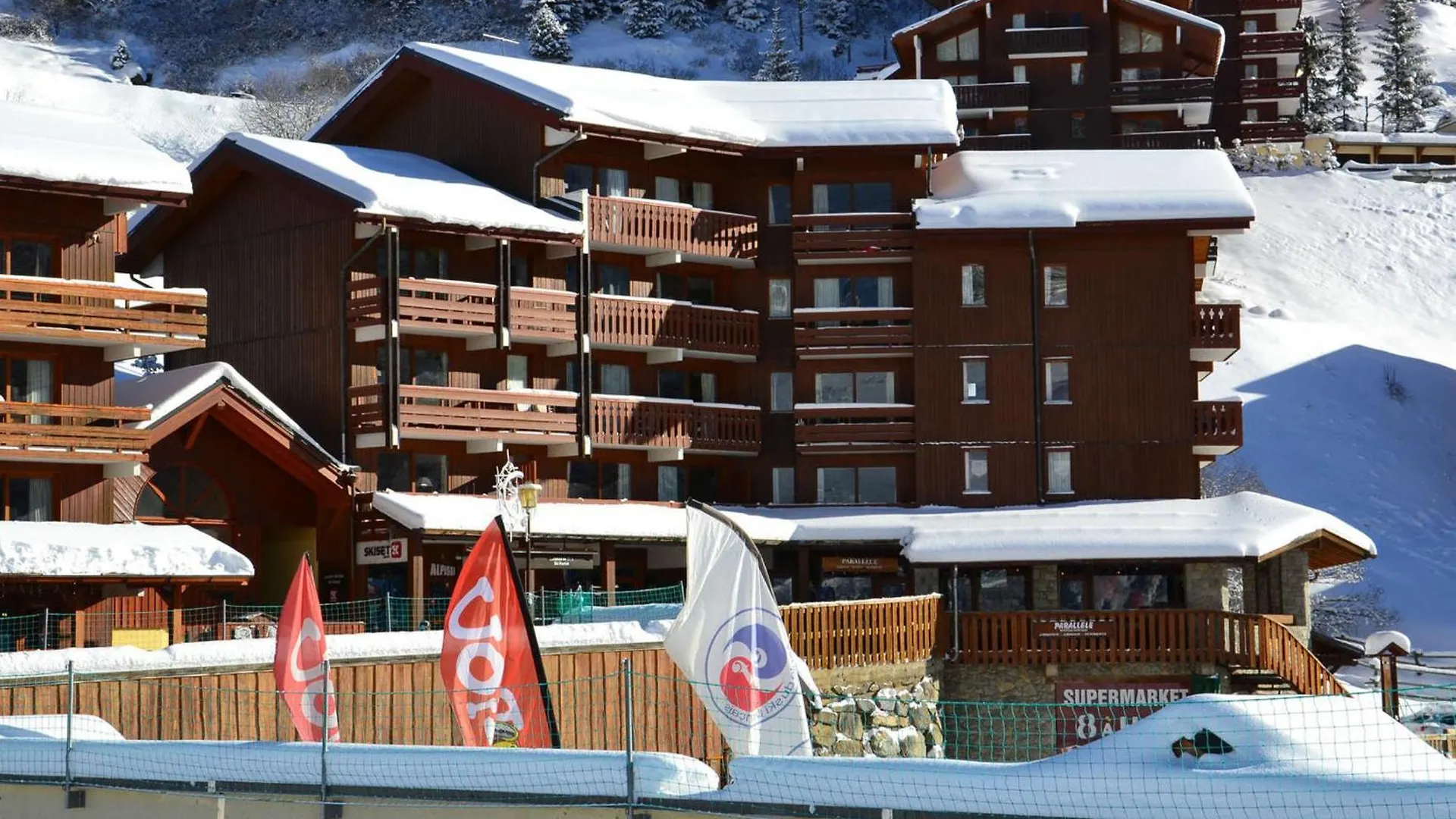 Charmant Duplex Skis Aux Pieds, Proche Commerces, Meribel - Fr-1-182-109